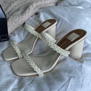 BRAND NEW - NOEL HEELS Vanilla Pearls heel from Dolce Vita. Size: 8.5